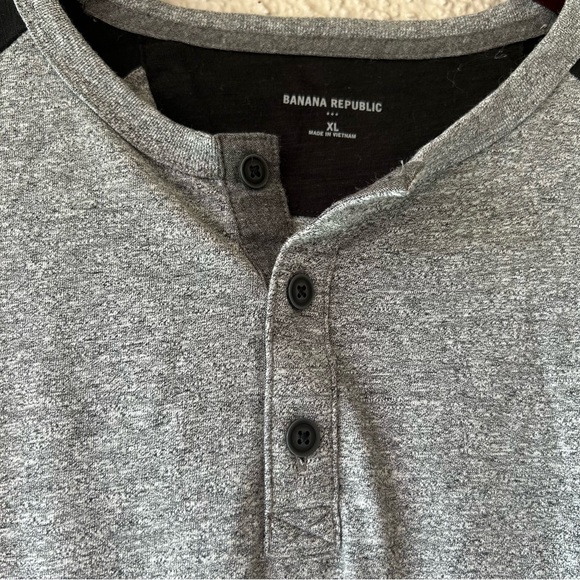 Banana Republic men’s baseball tee henley long sleeve gray and black XL - Picture 3 of 7